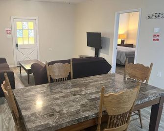 Guest House with pool, boat parking - Leesburg - Jídelna