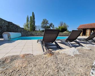 Gite Prissac, 1 bedroom, 4 persons - Prissac - Piscina