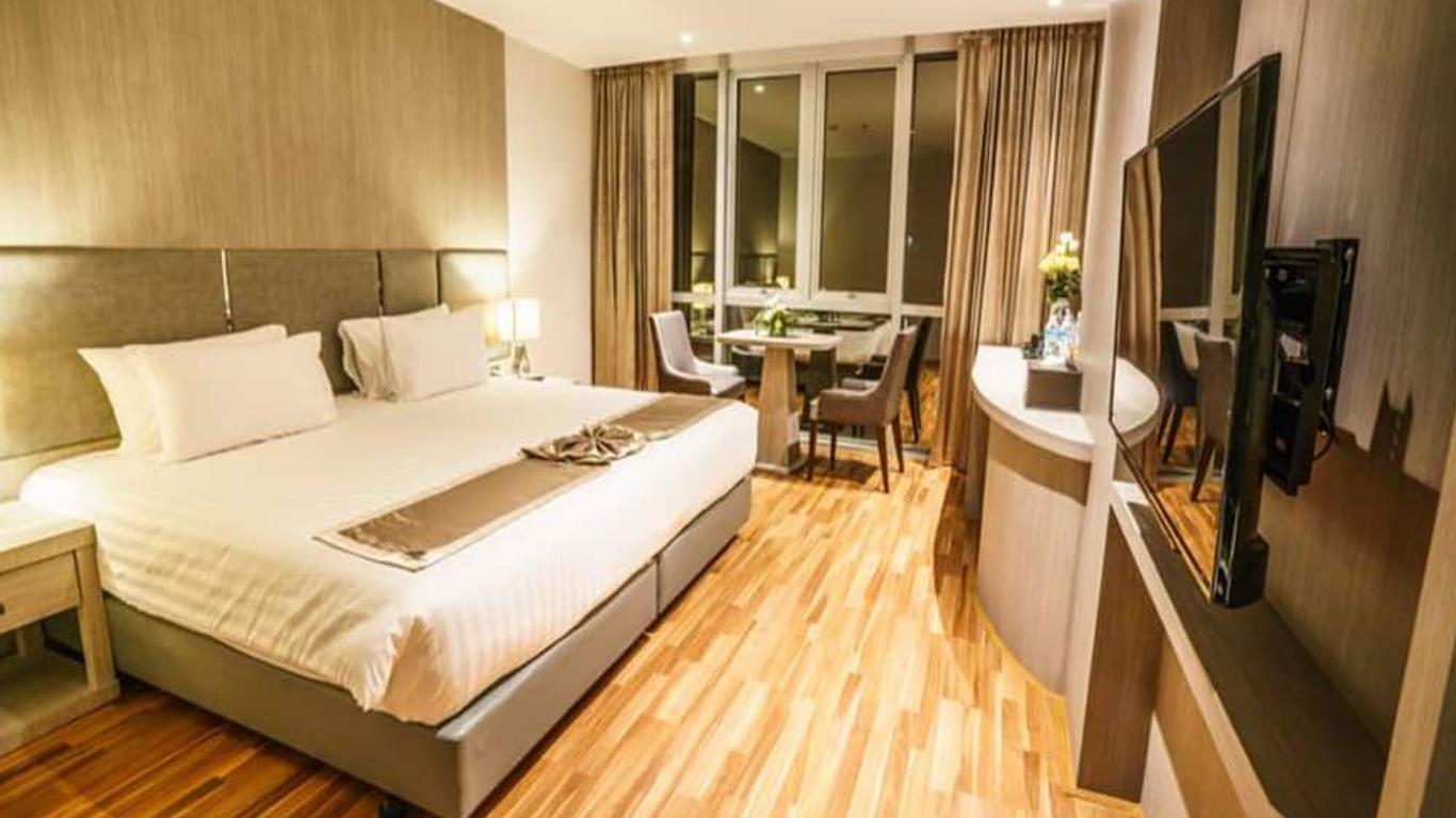 نيو سيزون سكوير هوتل