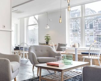 Hotel Light - Rotterdam - Living room