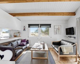 2 Bedroom Beautiful Home In Thisted - Nørre Vorupør - Sala de estar