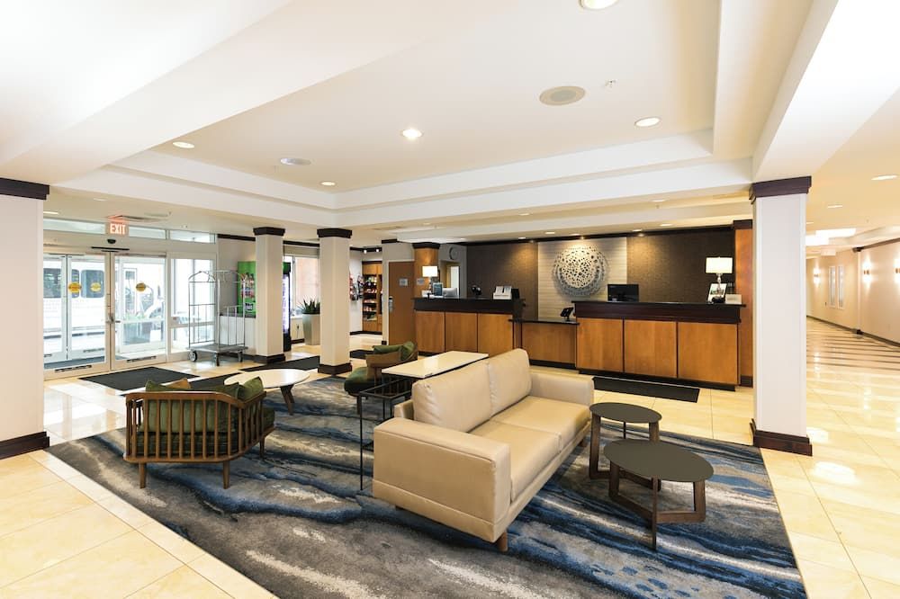 Fairfield Inn & Suites by Marriott Milwaukee Airport - Oak Creek - Lobby