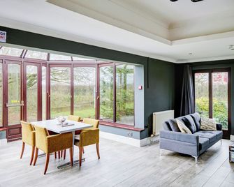 Warwickshire Park Hotel Kenilworth By Belvilla - Warwick - Comedor