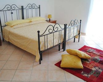 B&B Oliena - Oliena - Bedroom