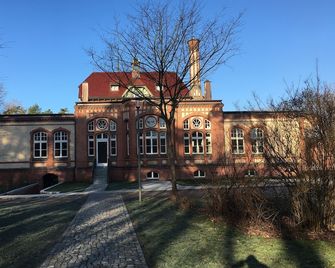 Legend: Fantastic loft in Beelitz healing sites - Beelitz - Innenhof