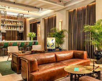 Brown Jlm Mamilla - Jerozolima - Hol