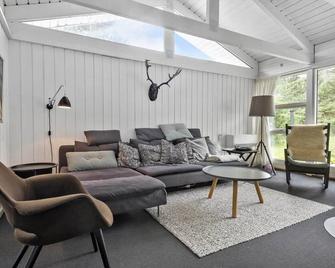 8174-Praesto-Vagtelvej-14 - Præstø - Living room