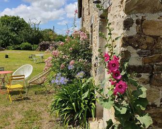 Escale de Gerbold - Gratot - Patio