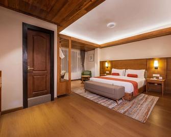Udaan Hotel Pine Crest - Pelling - Habitación