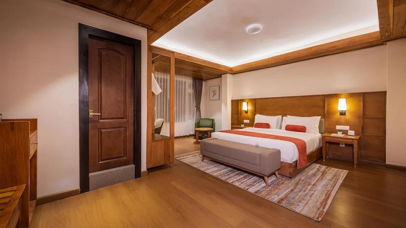 Udaan Hotel Pine Crest