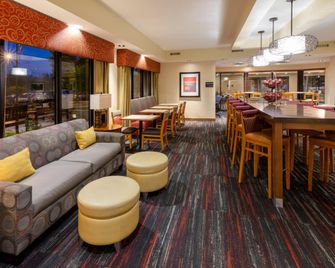 Hampton Inn Minneapolis-St. Paul/Eagan (Mall of America Area) - Eagan - Lounge