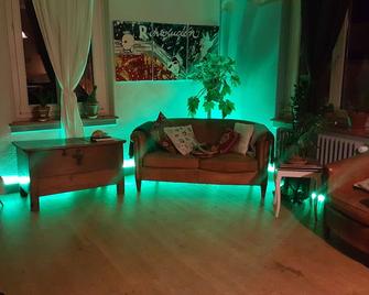 Cosy 20 sq meter room: 6 min from the main train Station - Zúrich - Sala de estar