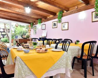 Il Cottage Bed & Breakfast - Massa Lubrense - Dining room