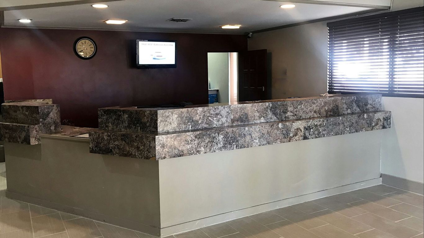 Red Roof Inn & Suites San Angelo