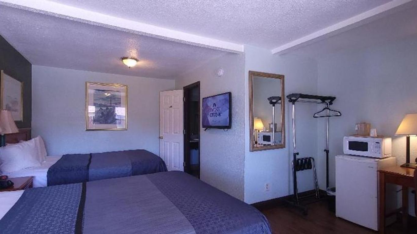 Sycamore Inn Chico University Area