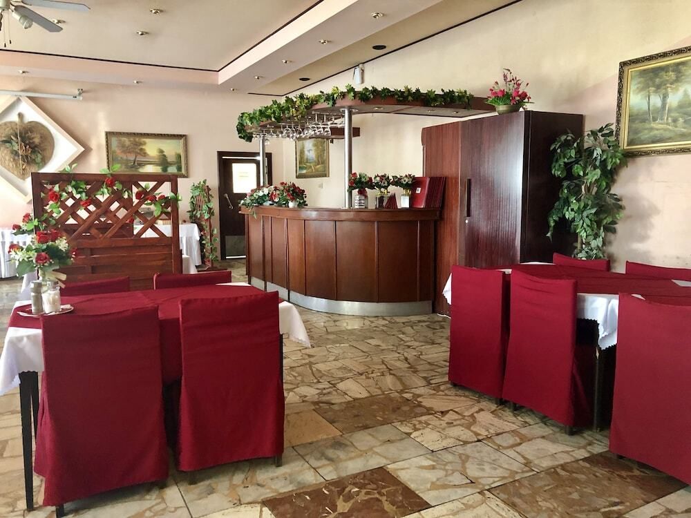 Abc Hotel Nitra thumbnail 2