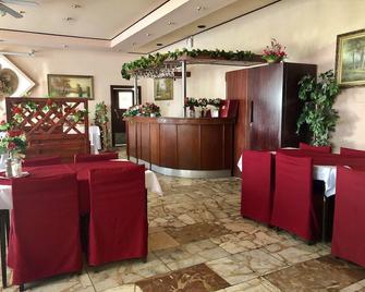 Abc Hotel Nitra - Nitra - Front desk