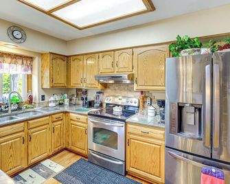 5 Mi to Platte River: Inviting Bellevue Rental - Bellevue - Cocina
