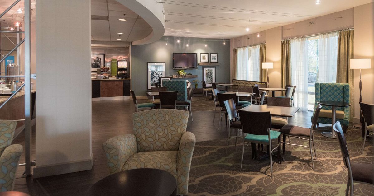 Hampton Inn BrooksvilleDade City from 102. Brooksville Hotel Deals & Reviews KAYAK