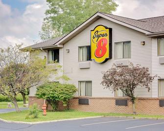 Super 8 by Wyndham Mentor/Cleveland Area - Mentor - Building