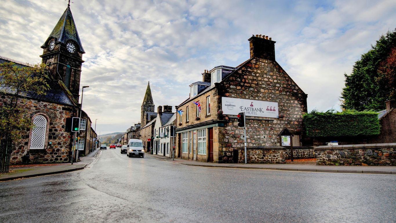 OYO Eastbank Hotel, Speyside Scotland