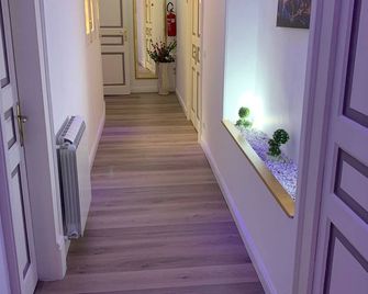 Messina41 Hotel - Messina - Flur