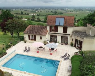 En Rouge et Noir - Monbazillac - Pool