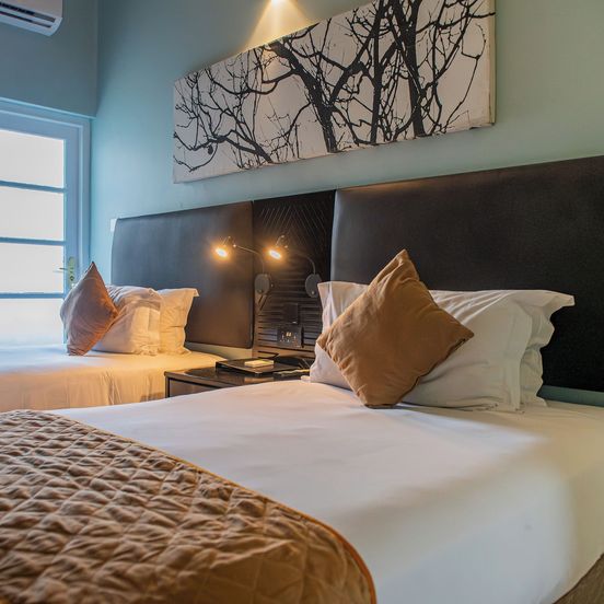 New Ambassador Hotel image 1