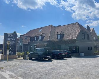 Hotel Piano 2 - Mont-Saint-Guibert - Bâtiment