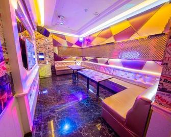 Han Tang · Grand Hotel - جيوتشيوان - ردهة