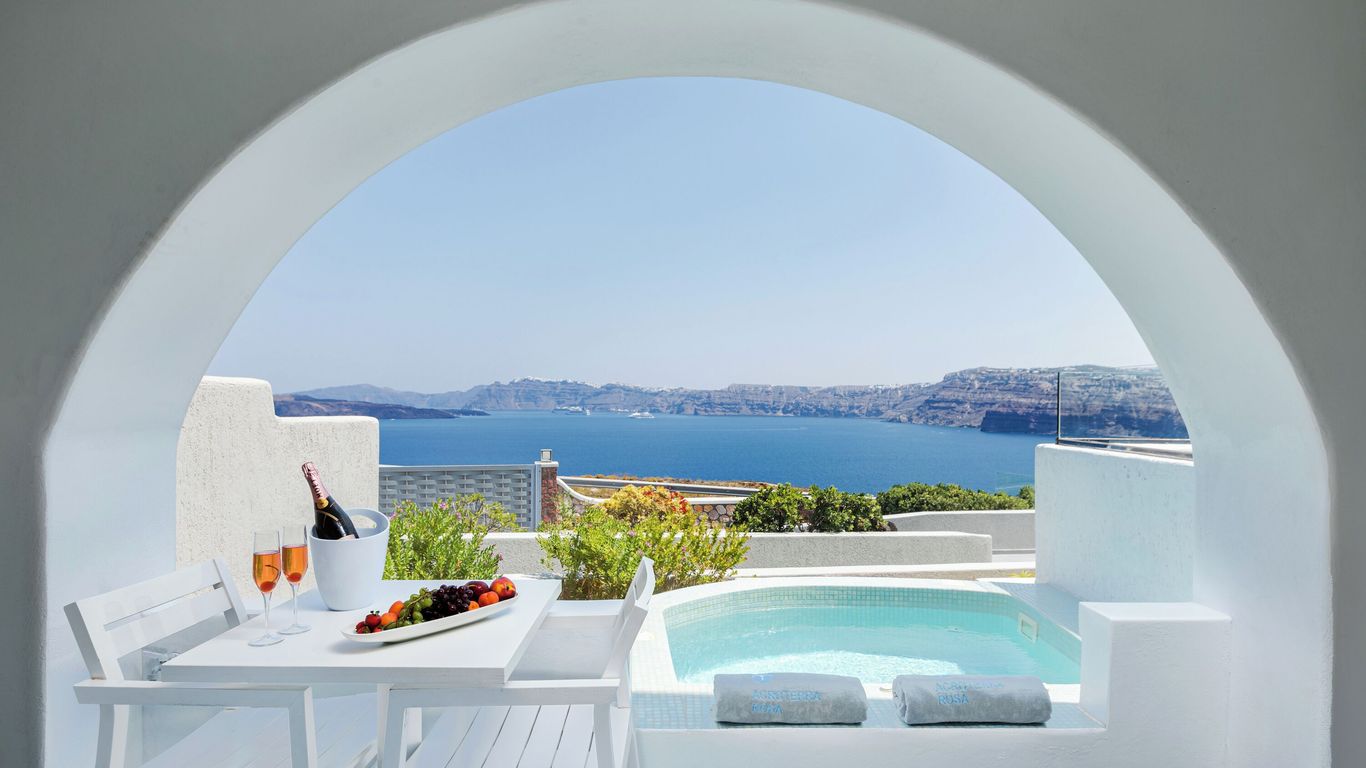 ايكروتيرا روزا لاكشري سويتس آند سبا