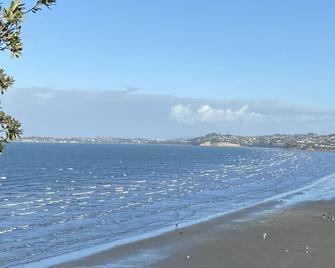 Summer Inn Motel - Orewa - Beach