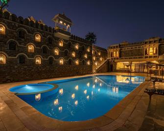 The Kumbha Bagh - Kelwāra - Piscina