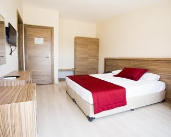 Belmare Hotel - Kusadasi - Bedroom