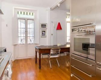 Pozzo Strada Bright Apartment - with Balconies - Torino - Sala pranzo