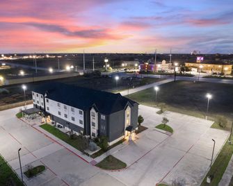Garner Hotel Gonzales By IHG - Gonzales - Bygning