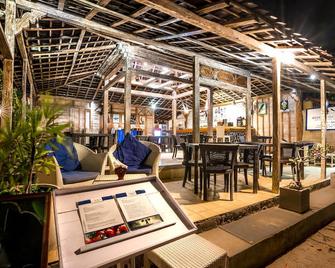 Manta Dive Gili Air Resort - Pemenang - מסעדה