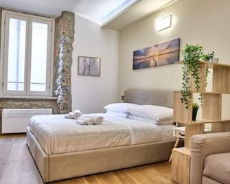 [Centro-Lecco] Romantico Appartamento Sul Lago - Lecco - Bedroom