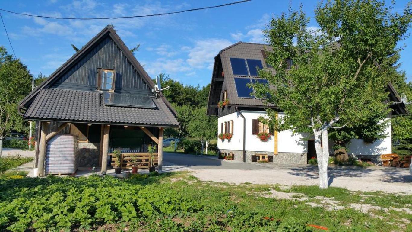 Rustic Inn River 2