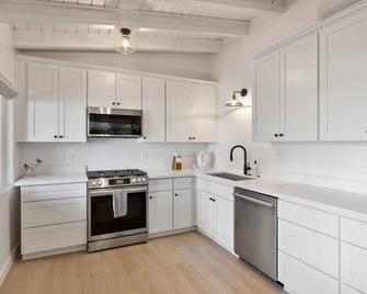 Brand New Boutique Stay - Stateline, Heavenly, Beach - South Lake Chalet - 南太浩湖 - 廚房