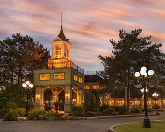Best Western Parkway Inn & Conference Centre - Cornwall - Gebäude