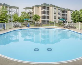 The Suites at Fall Creek - Branson - Pool