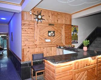 Hotel Lohaghat Regency By Royal Collection Hotels - Champawat - Front desk
