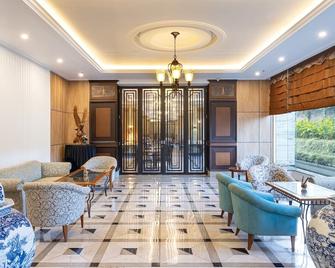 Grand Aquila Hotel - Bandung - Lounge
