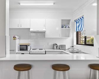 Beach Street Bliss - Coffs Harbour - Kitchen