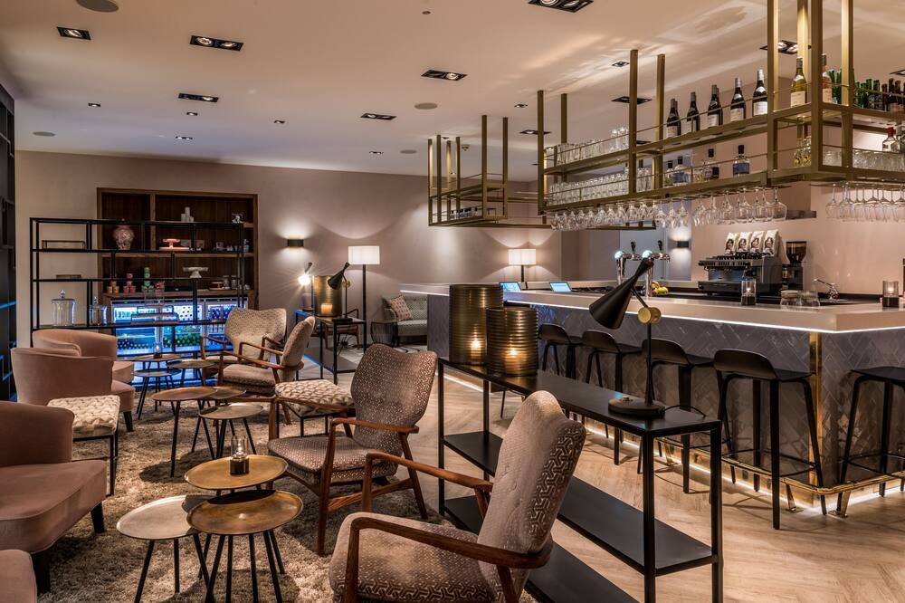 Sandton Eindhoven Centre - איינדהובן - בר