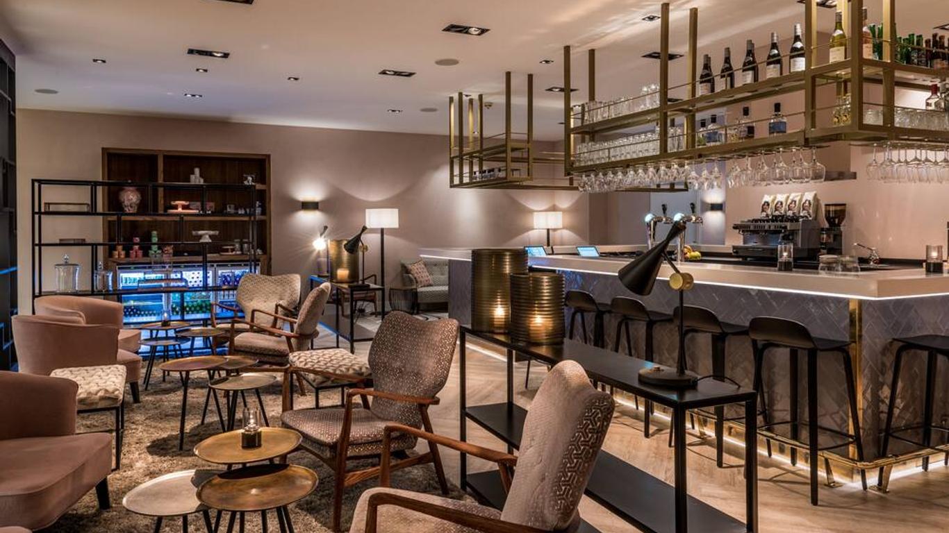 ساندتون آيندهوفين سنتري