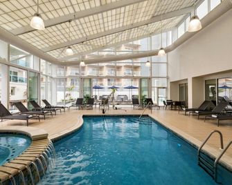 كورت يارد أوشن سيتي أوشنفرونت - أوشن ستي - حوض السباحة