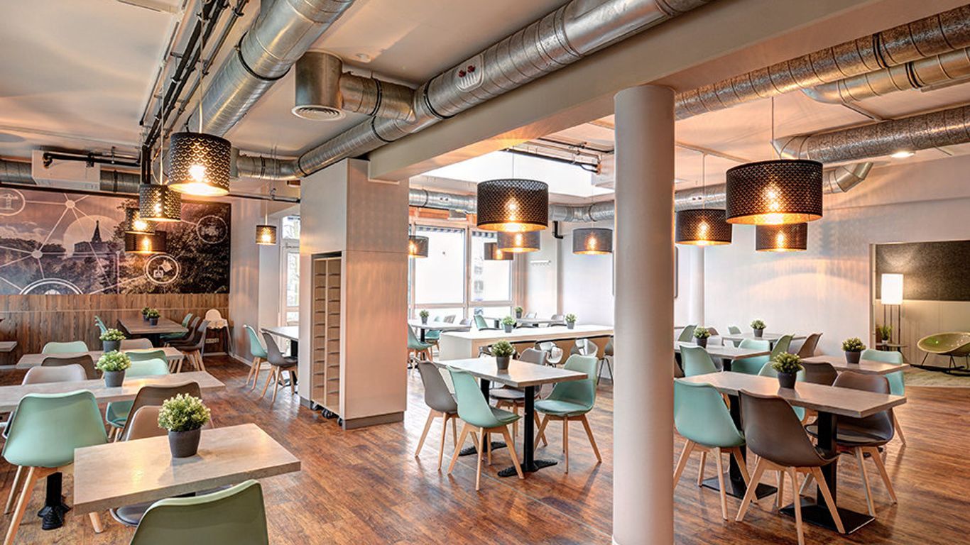 بي آند بي هوتول كاسيل إندستريبارك