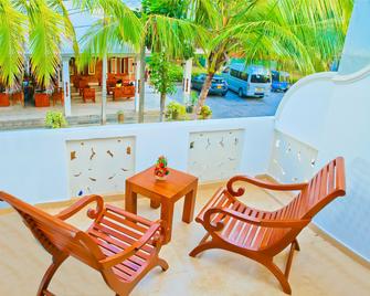 Prince Beach Hotel Bentota - Bentota - Patio